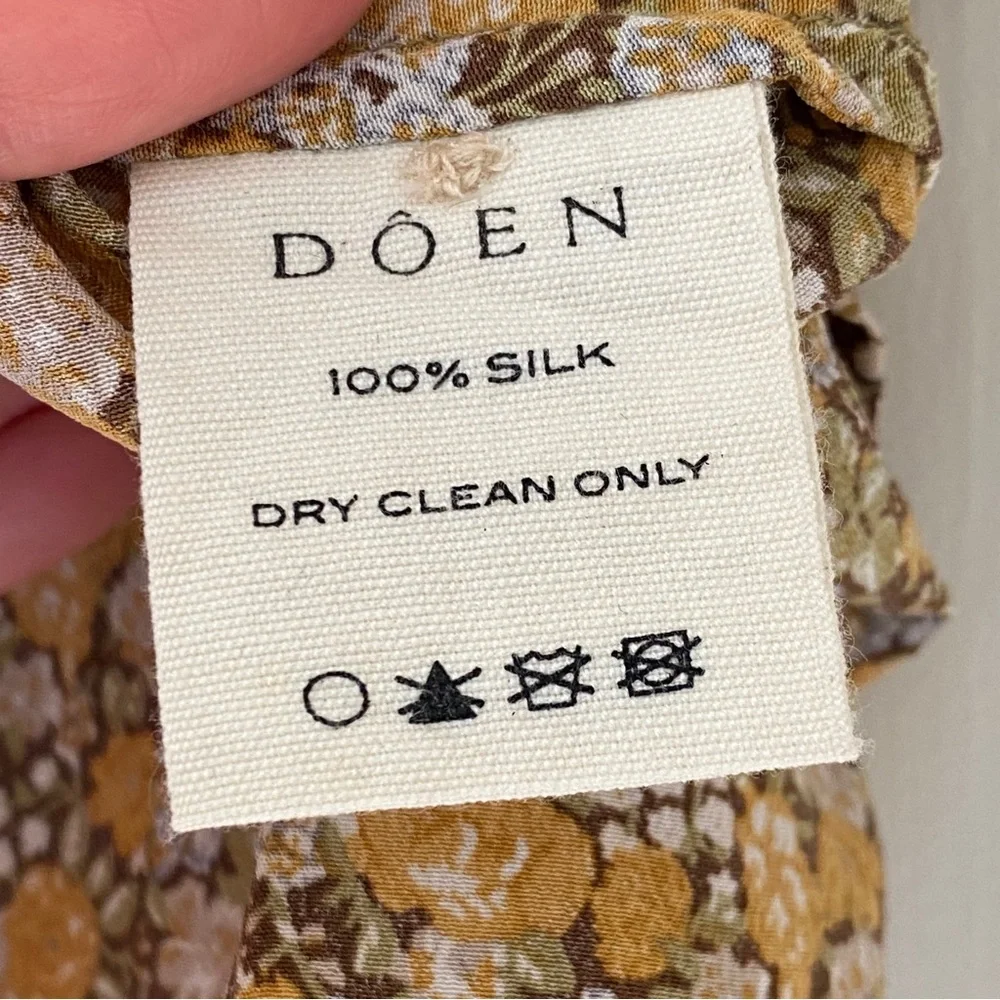 Doen Floral Puff-Sleeve Blouse in Mustard and Brown - Picture 9 of 9